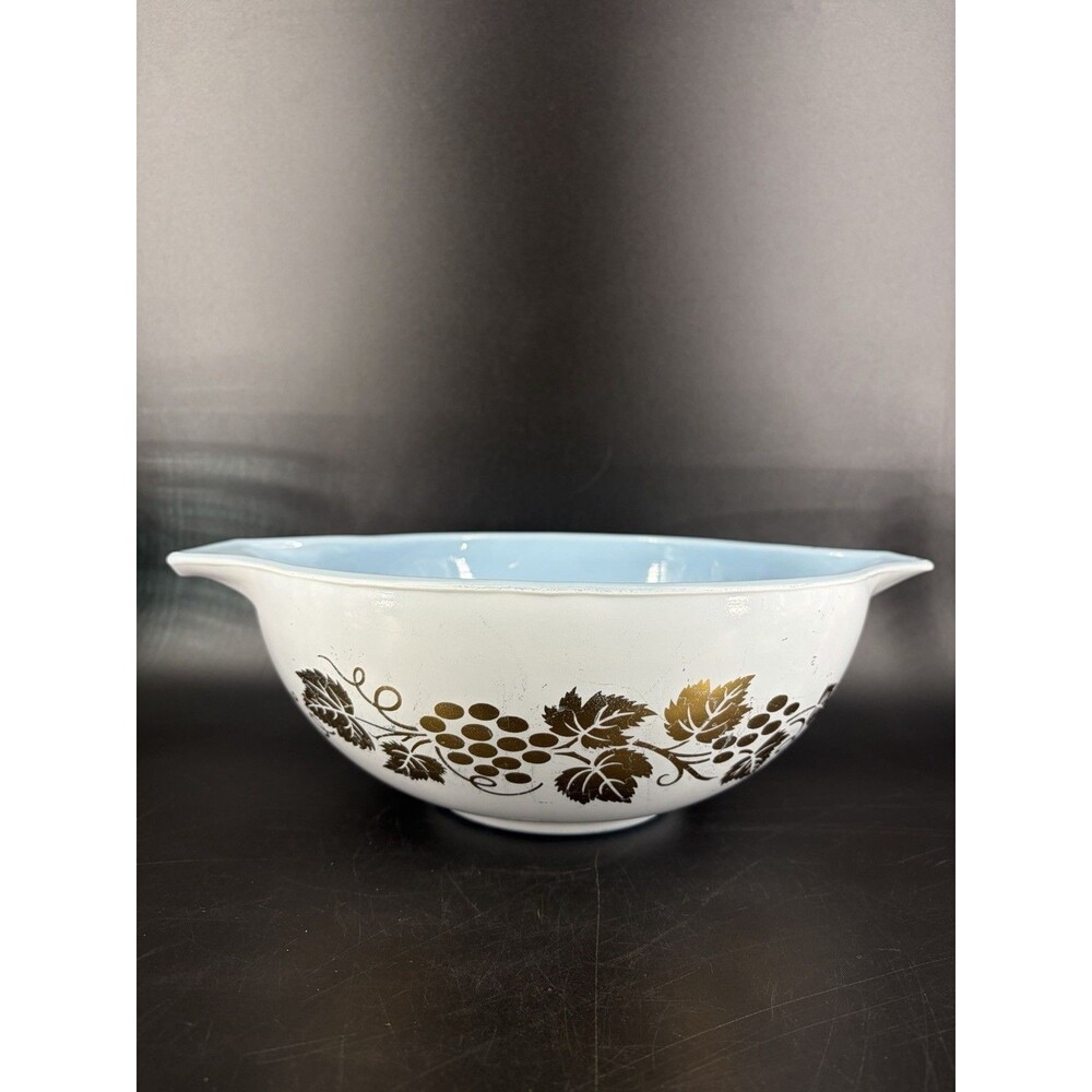 Vintage Pyrex Cinderella Bowl Golden Grapes 4 Qt 444 Delphite Blue Interior